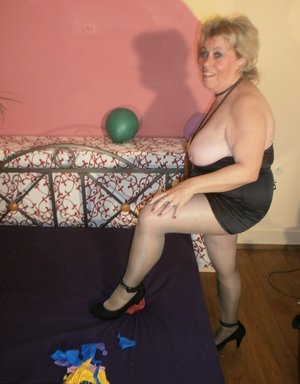 18 year old beauty uncovers her big tits before losing her virginity